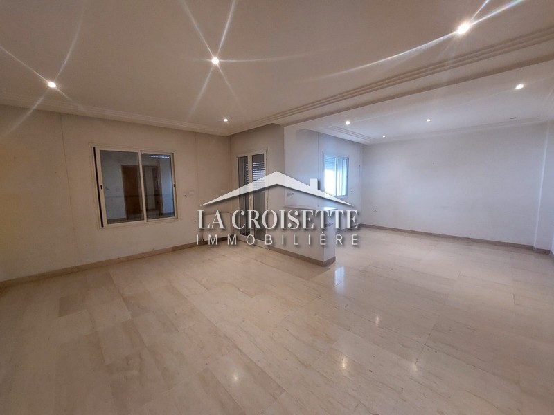 Appartement S+3 à La Marsa